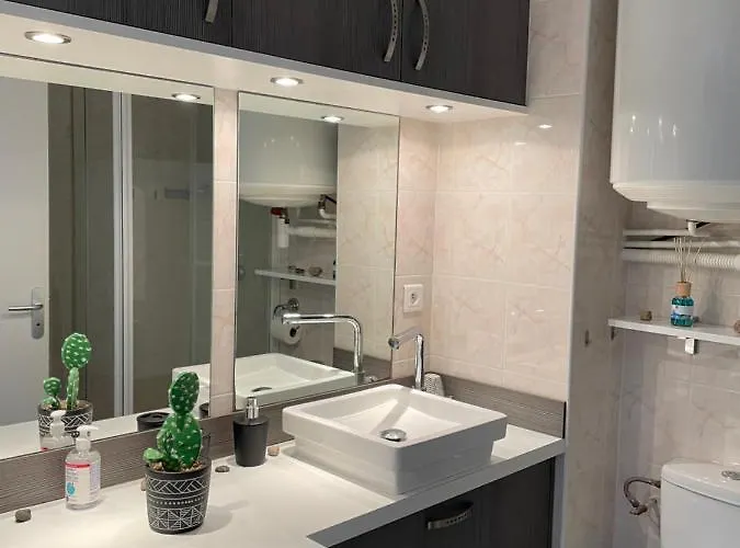 Les Voiles De アパート